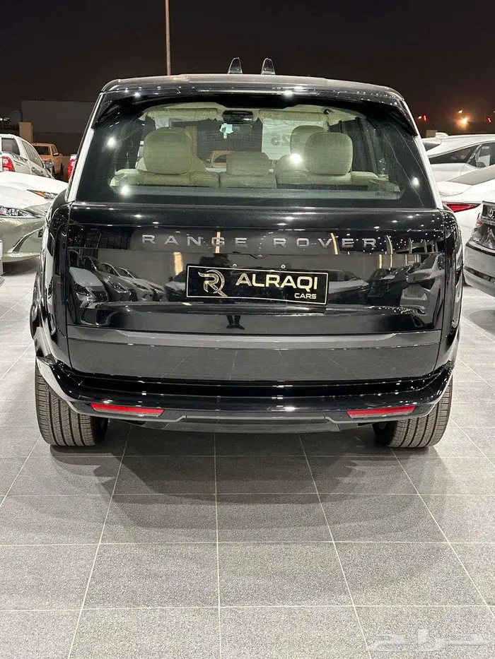 لاندروفر 6 سلندر HSE 2025 11