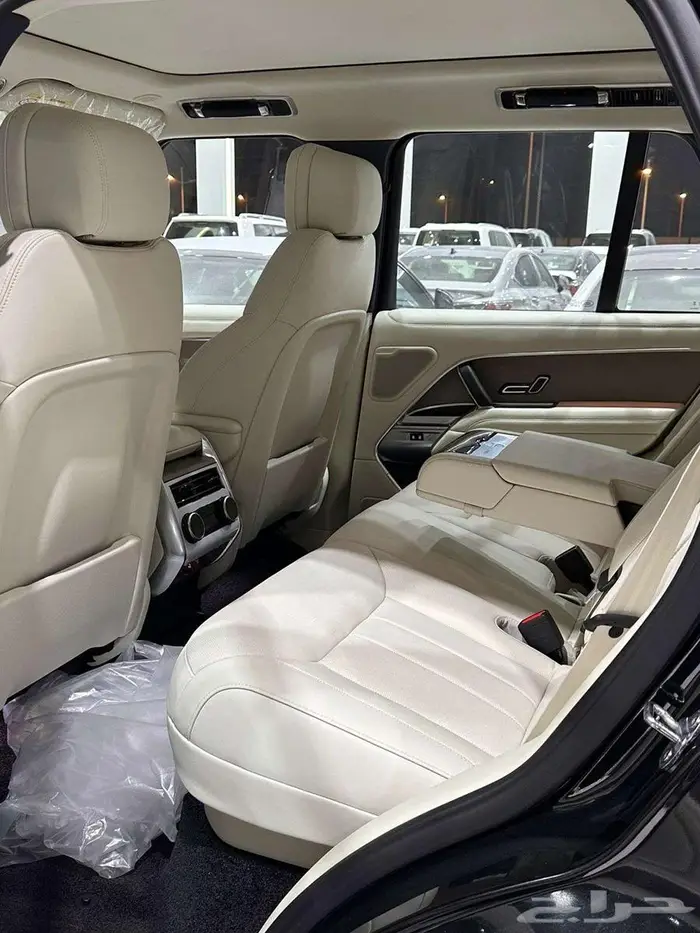 لاندروفر 6 سلندر HSE 2025 6