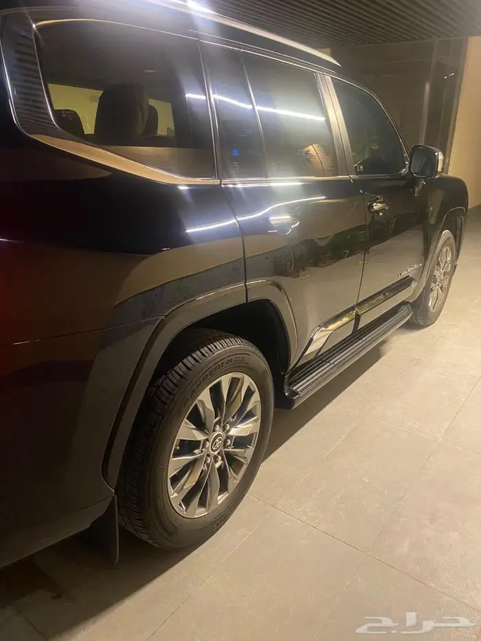 لاندكروزر vxr 2022 للبيع بحالة الوكالة 20