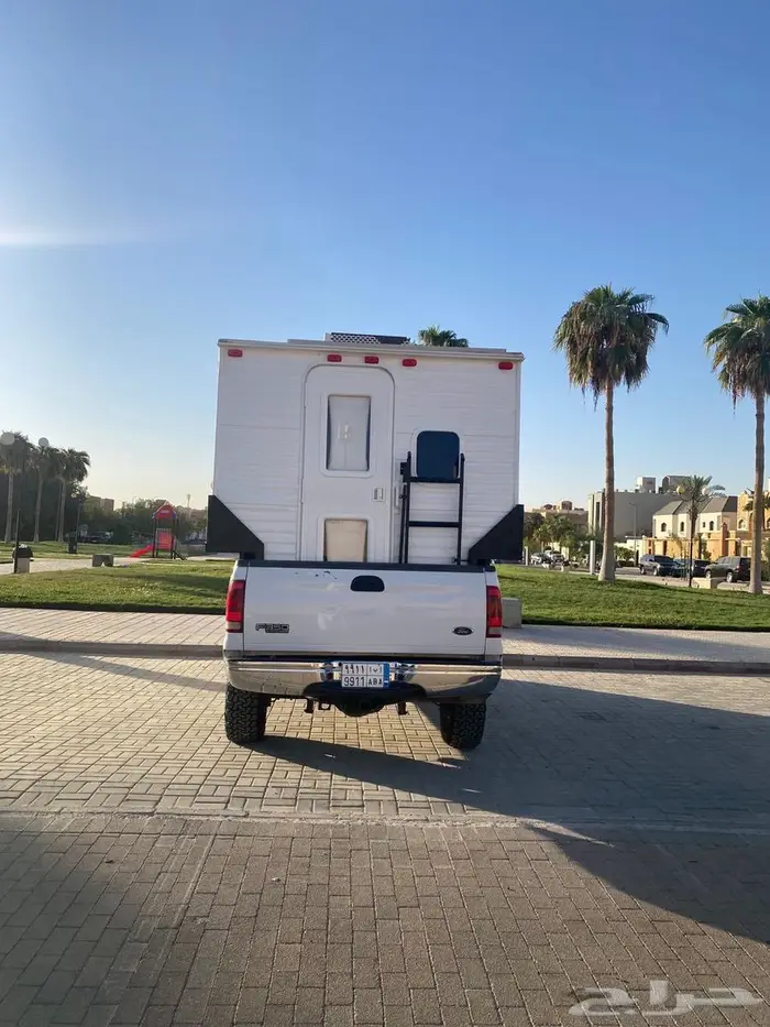 فورد كامبر مجهز ونظيف للبيع 3