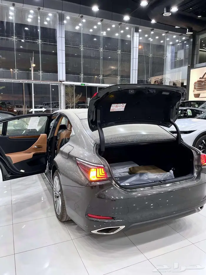 لكزس ES 350 CC نص فل سعودي 2025 عبد اللطيف جميل 9