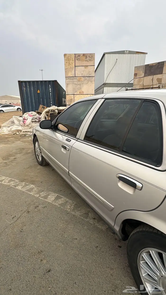 فورد جراند ماركيز 2008 9