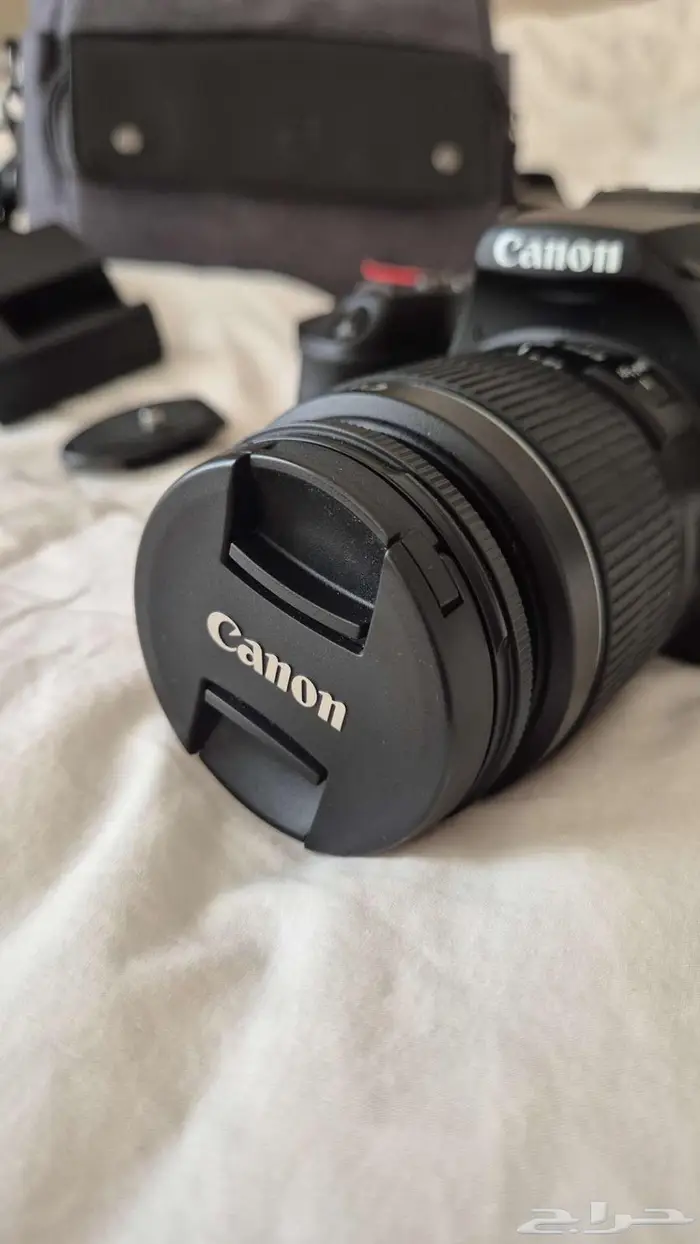 كاميرا Canon EOS 250D للبيع شبه جديدة 1