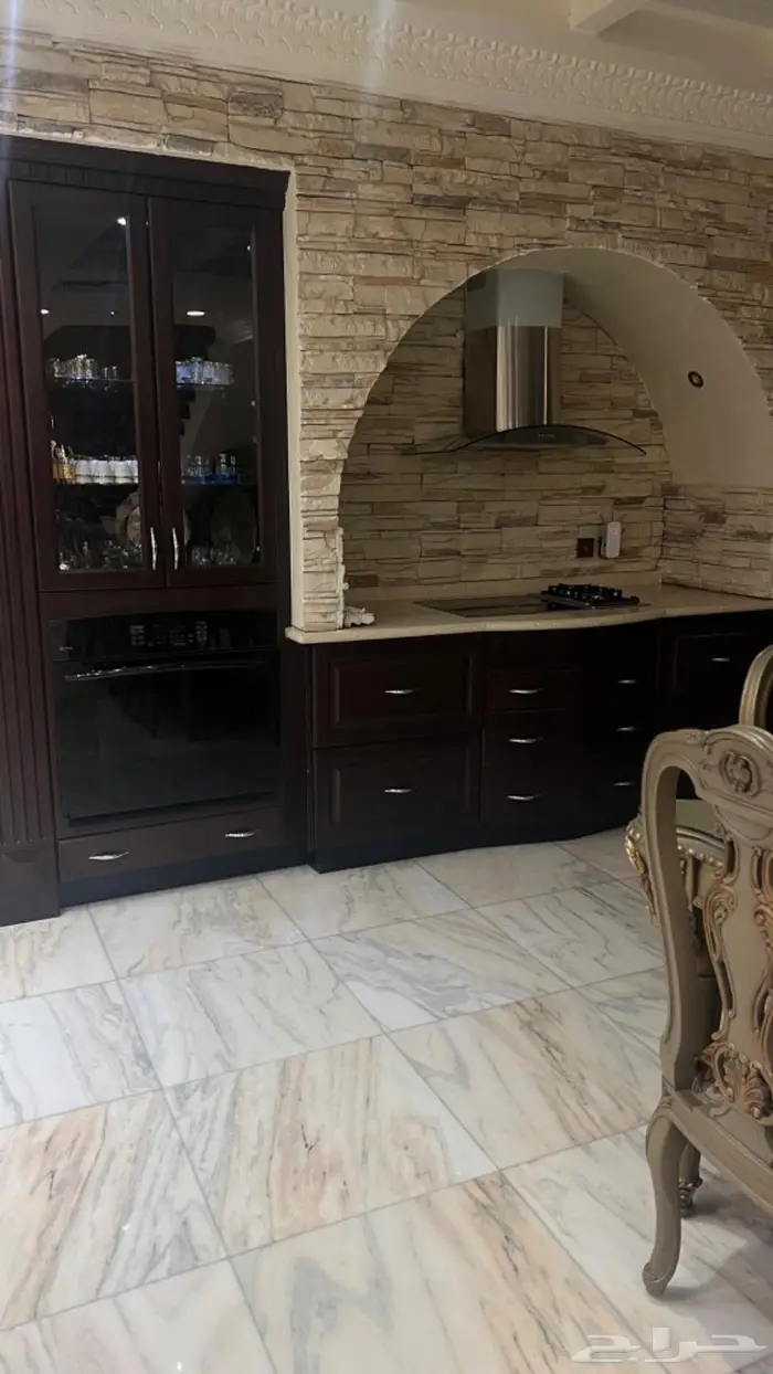 مطبخ فاخر خشب طبيعي 100  من كريستد وود   نظيف جد ا 17