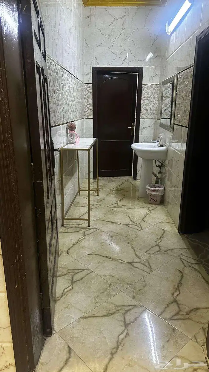 عمارة سكنية للبيع بالعاقول 2