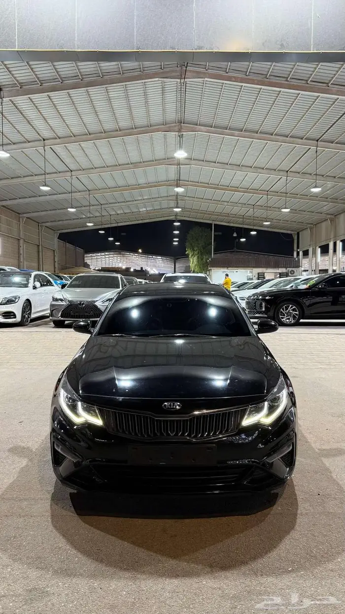 كيا اوبتيما 2020 عداد 93000 اسود نص فل 2
