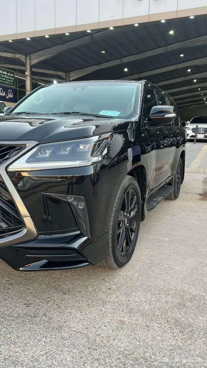 لكزس LX570 موديل 2020- معرض خلف للسيارات 2