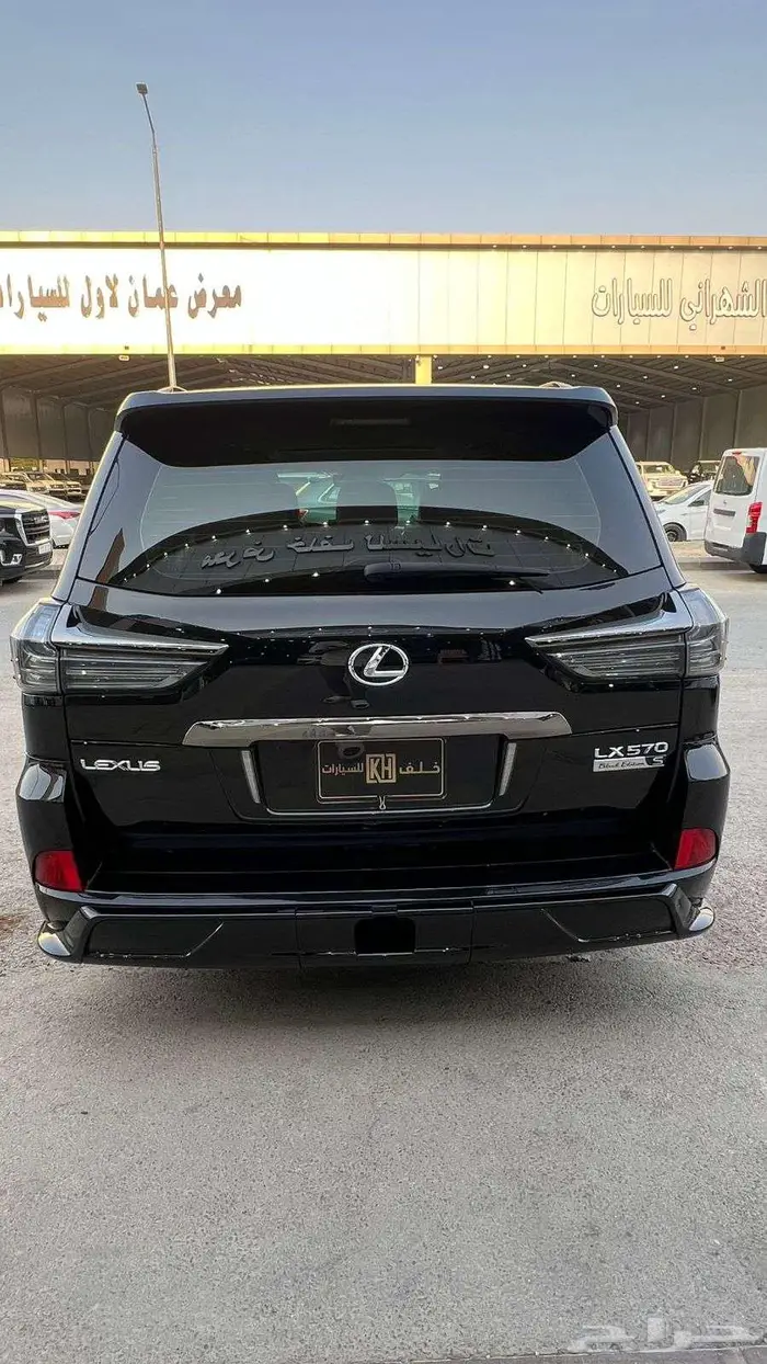 لكزس LX570 موديل 2020- معرض خلف للسيارات 7