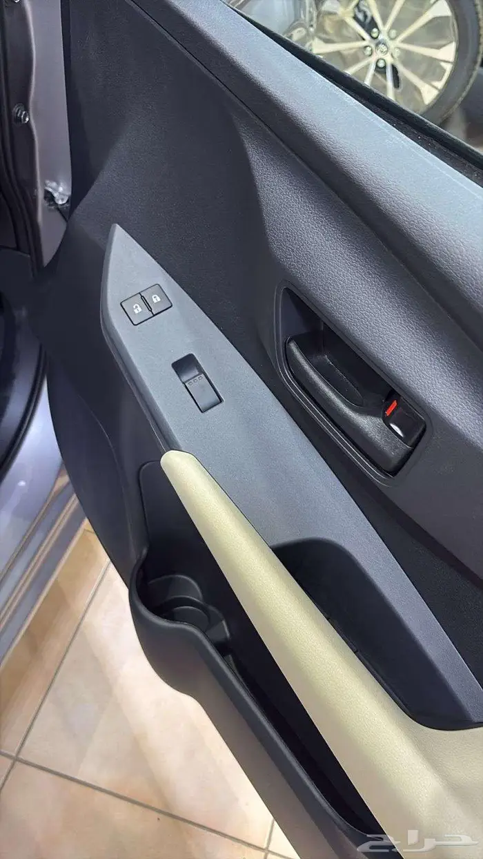 تويوتا يارس Y بلص نص فل سعودي 2026 5