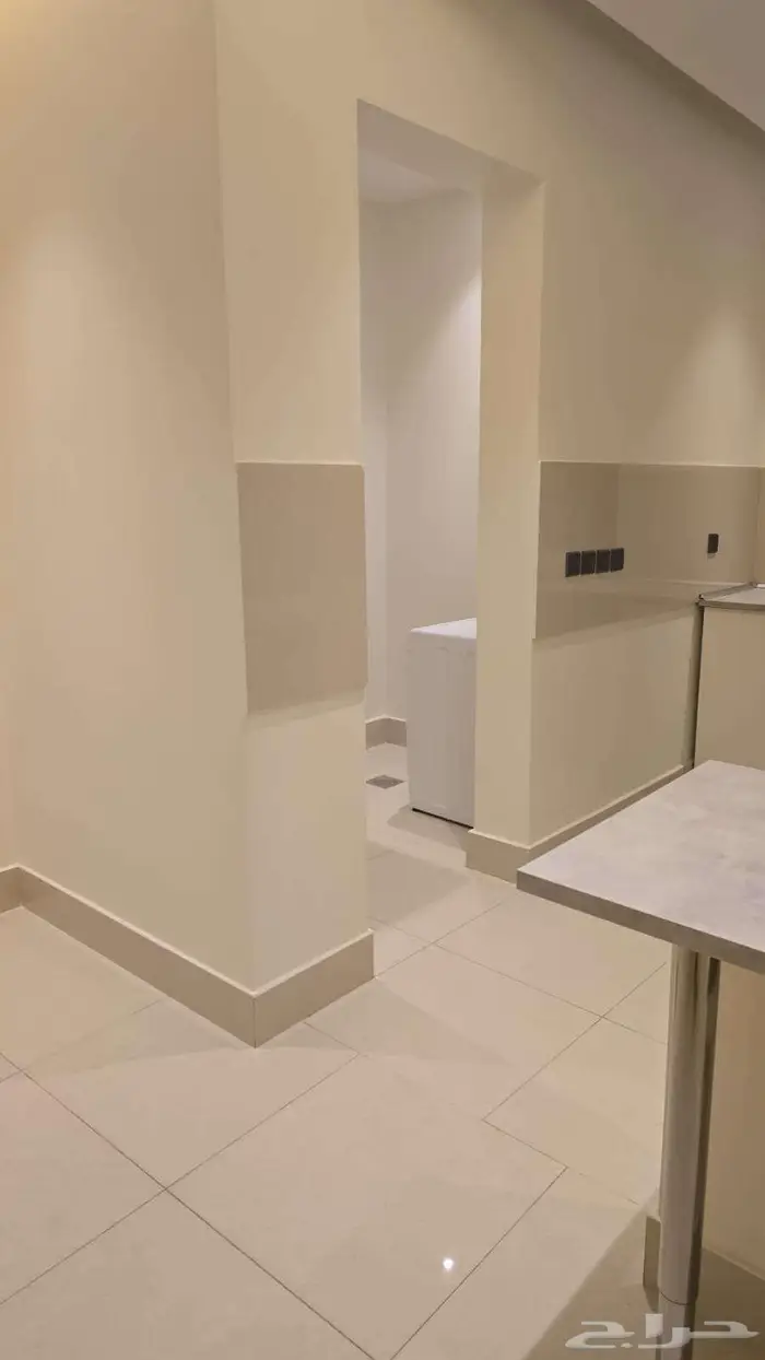 للبيع شقة حي القيروان 4