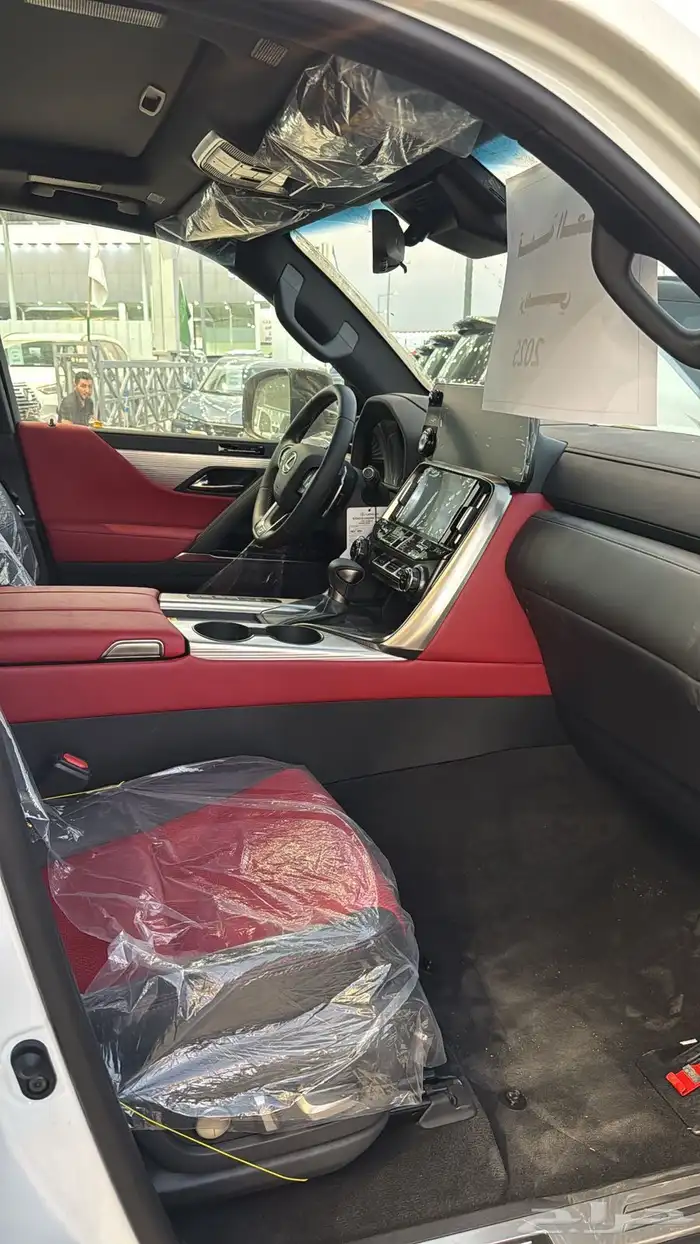 لكزس LX600 - أف سبورت - بريمي - 2025 8