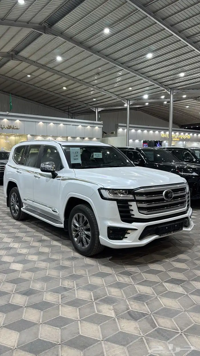 لاندكروزر - VXR - فل كامل - خليجي - 2025 2
