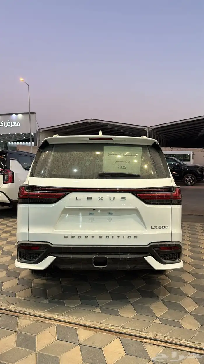 لكزس LX600 - أف سبورت - بريمي - 2025 11