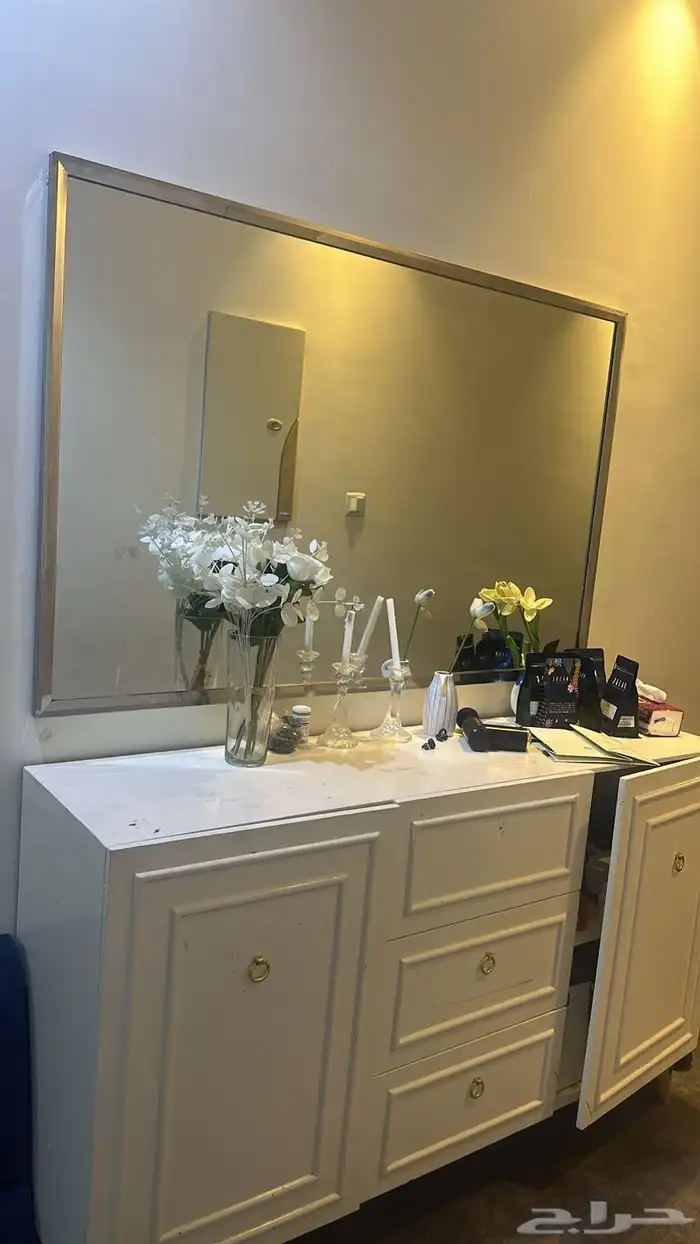 اثاث مكيف سبلت درج ملابس كنب ابيض كنب ازرق طاوله مجلس طاوله 10