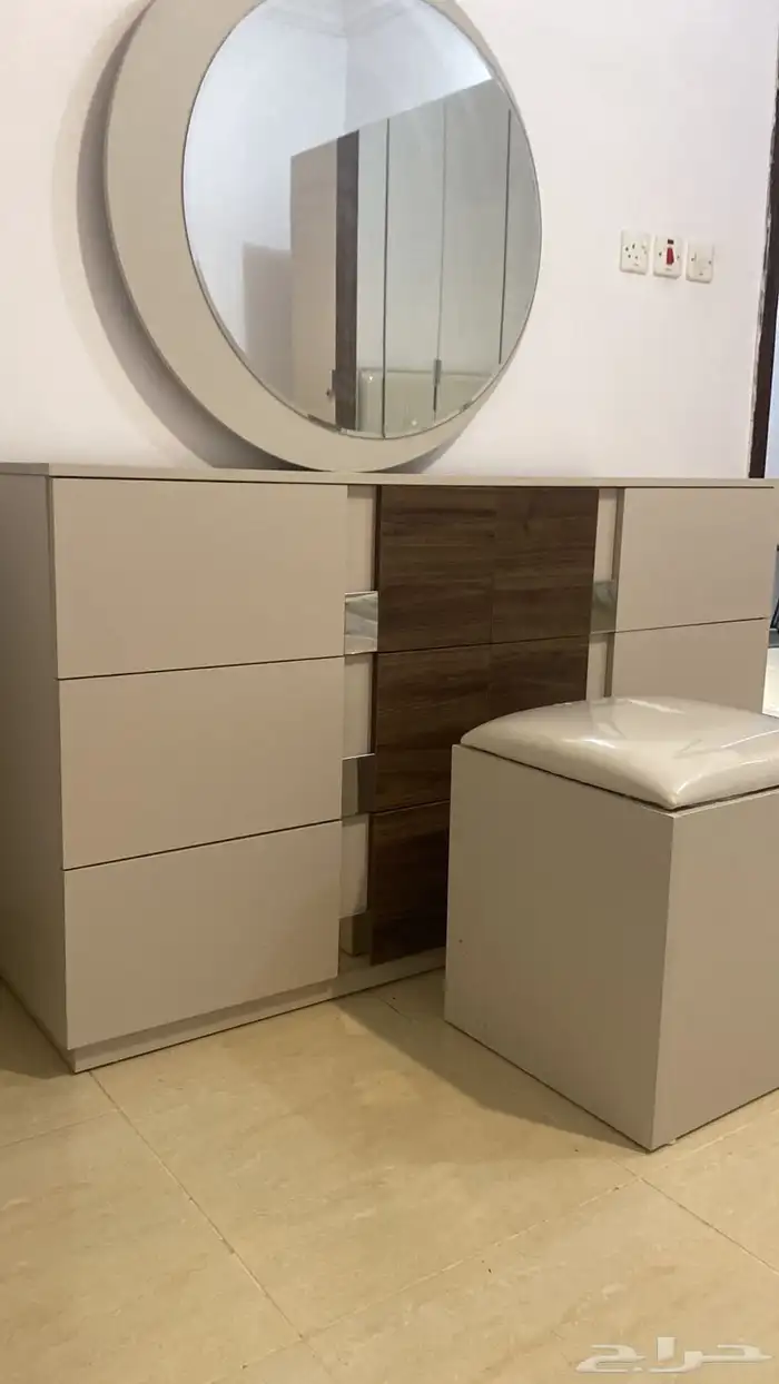 غرفة نوم اخت الجديده استخدام 3 اشهر شاريها ب 6000 0