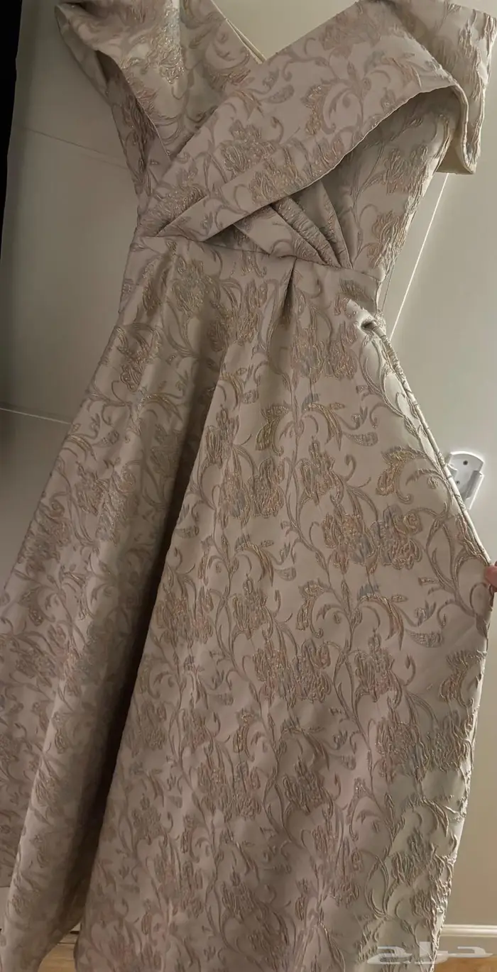 فستان للبيع لبس مره وحده 1