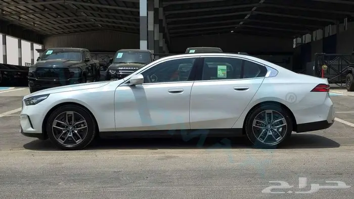2025 BMW 5-SERIES 520i 2.0T RWD GCC 0Km ضمان الوكيل 27