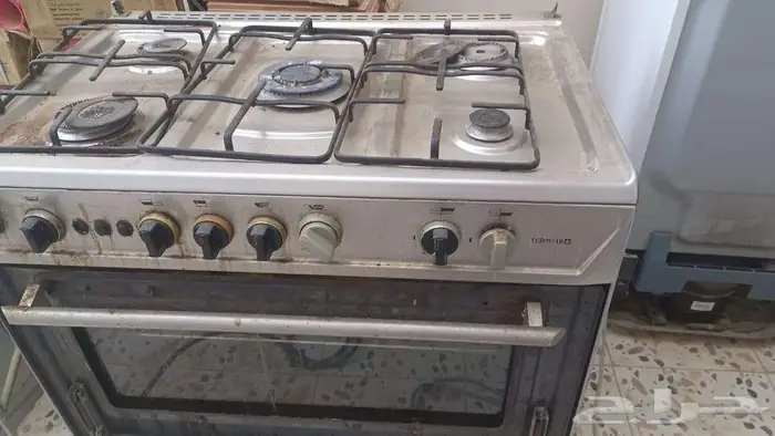 للبيع ثلاجةاخو الجديد وفرن 1