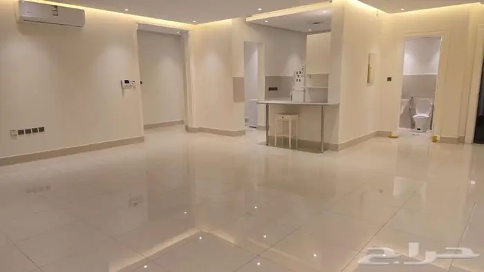 للبيع شقة حي القيروان 6