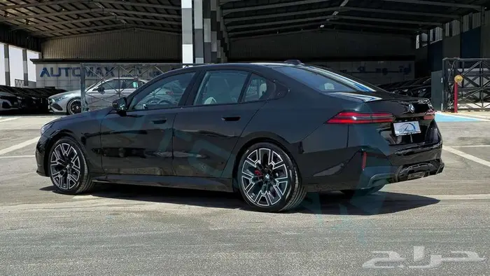 2026 BMW 5-SERIES 520i M MILD-HYBRID GCC 0Km ضمان الوكيل 4