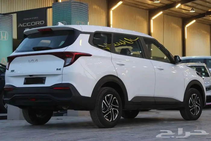 ارخص سيارة عائلية 7 مقاعد كيا - كارينز - نص فل - 2025 8