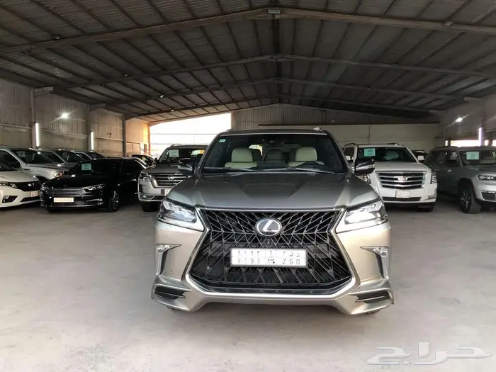 جيب لكزس LX570 (مخزن عداد قليل 77 ألف km) 1