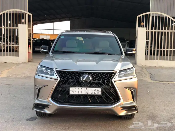 جيب لكزس LX570 (مخزن عداد قليل 77 ألف km) 0