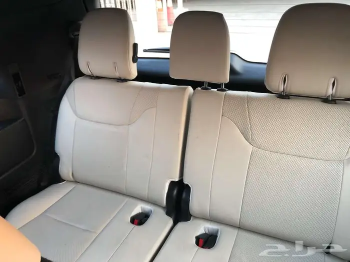 جيب لكزس LX570 (مخزن عداد قليل 77 ألف km) 22