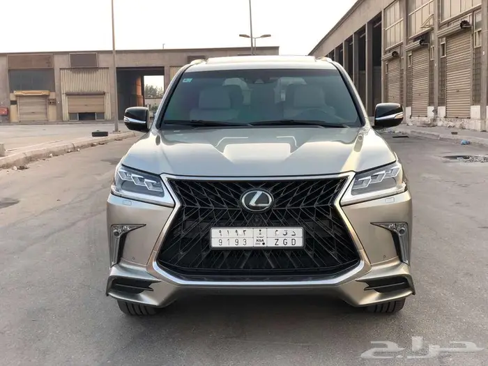 جيب لكزس LX570 (مخزن عداد قليل 77 ألف km) 8