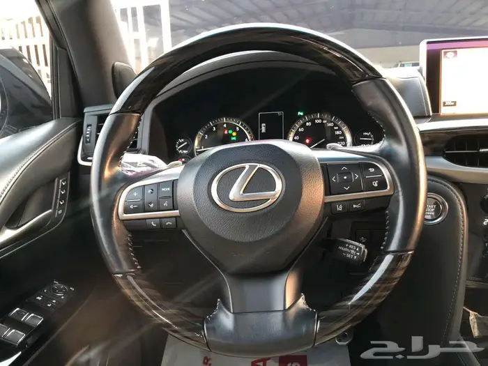جيب لكزس LX570 (مخزن عداد قليل 77 ألف km) 26