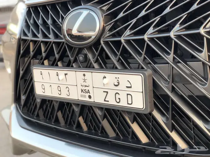 جيب لكزس LX570 (مخزن عداد قليل 77 ألف km) 16
