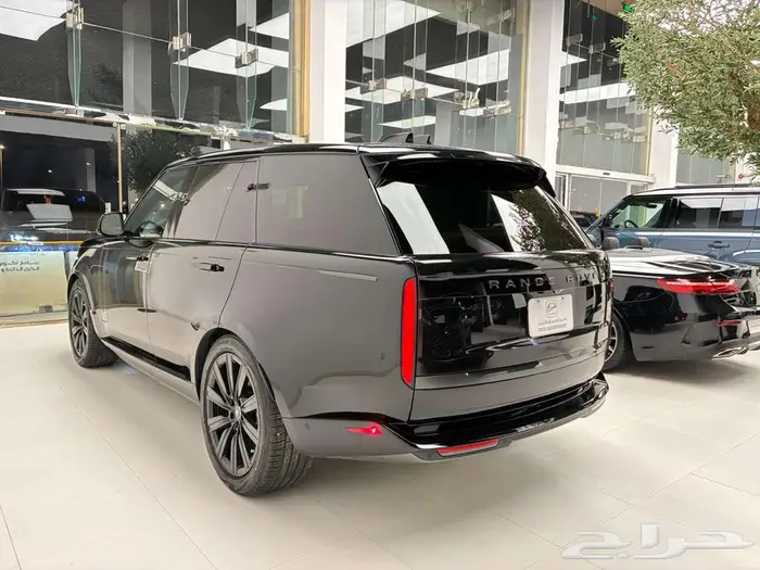 رينج روفر فوج SE موديل 2025 ب 640 الف ريال 6