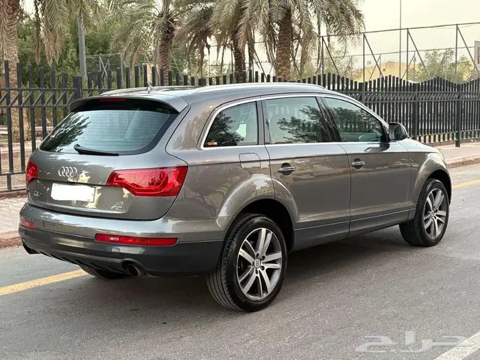 للبيع اودي 2010-Q7 8