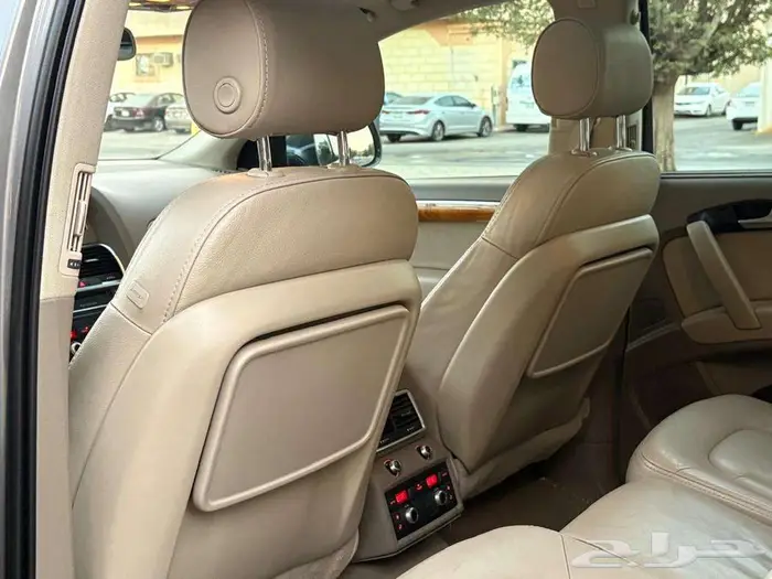 للبيع اودي 2010-Q7 18