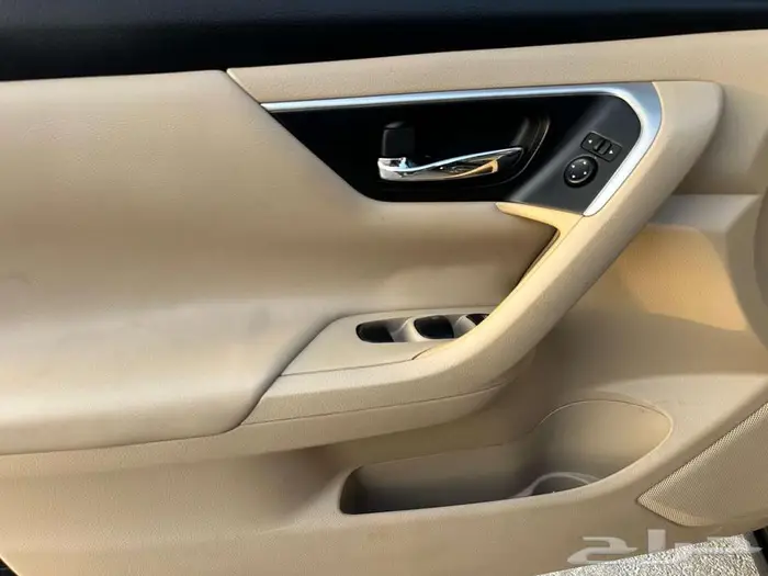 2018 Nissan Altima mid option for urgent sales 9