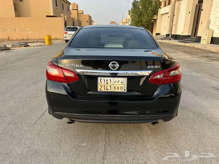2018 Nissan Altima mid option for urgent sales 4