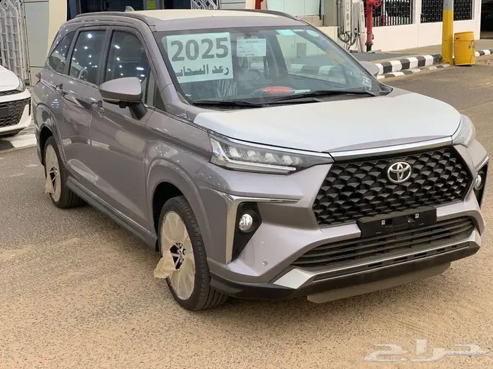 تويوتا فيلوز 2025 GLX. 2