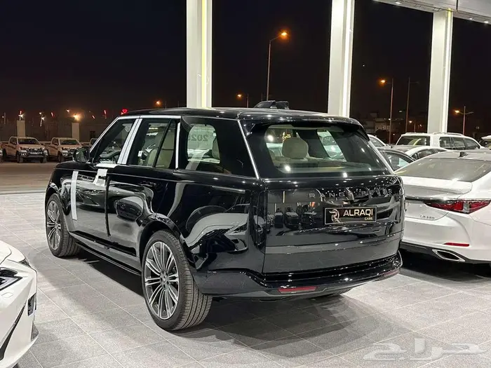 لاندروفر 6 سلندر HSE 2025 9