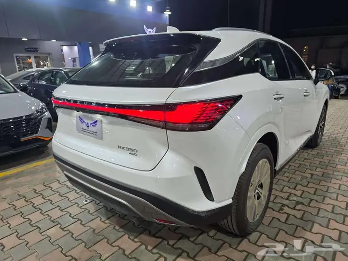 لكزس RX 350 بنزين 2025 5