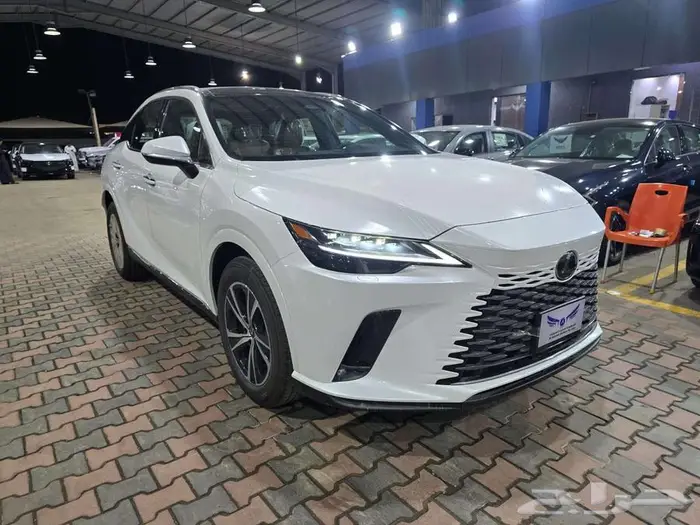لكزس RX 350 بنزين 2025 1