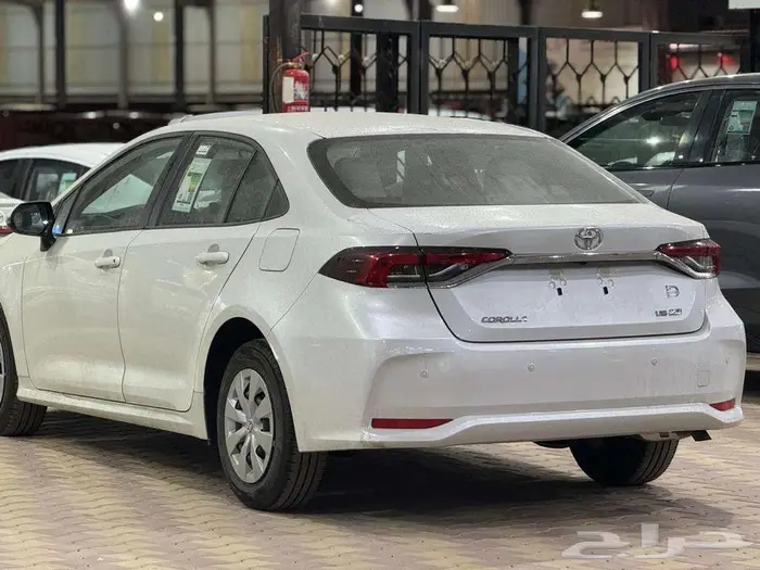 كرولا ستاندر 2.0 طيس 2025 لدى شركة ابن ذياب 4