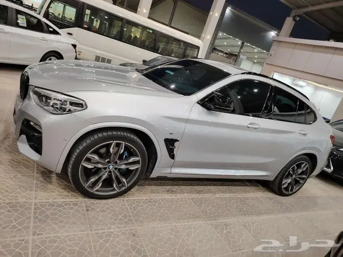 بي ام دبليو 2019 فل لون فضي BMW 3