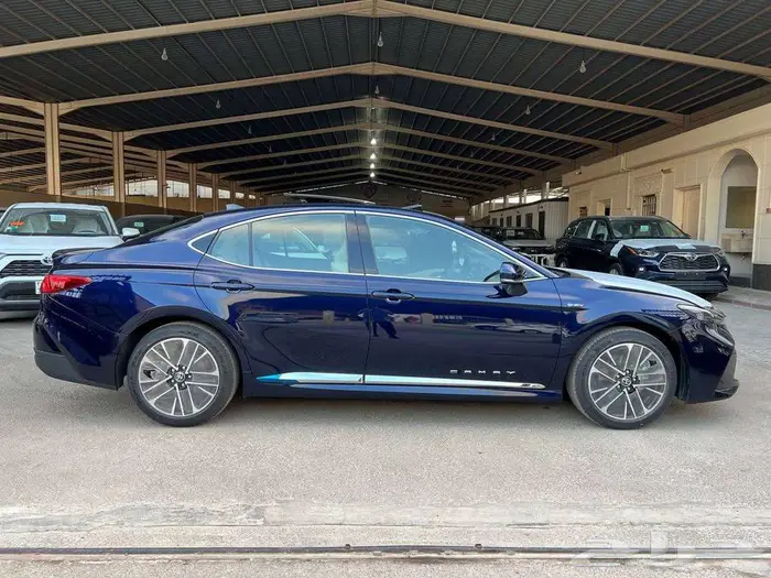 تويوتا كامري LE هايبرد 2025 متاح اقساط و كاش 2