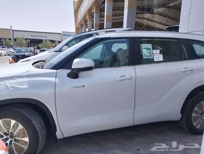 تويوتا هايلاندر نص فل GLE اصفار سعودي 2024 3