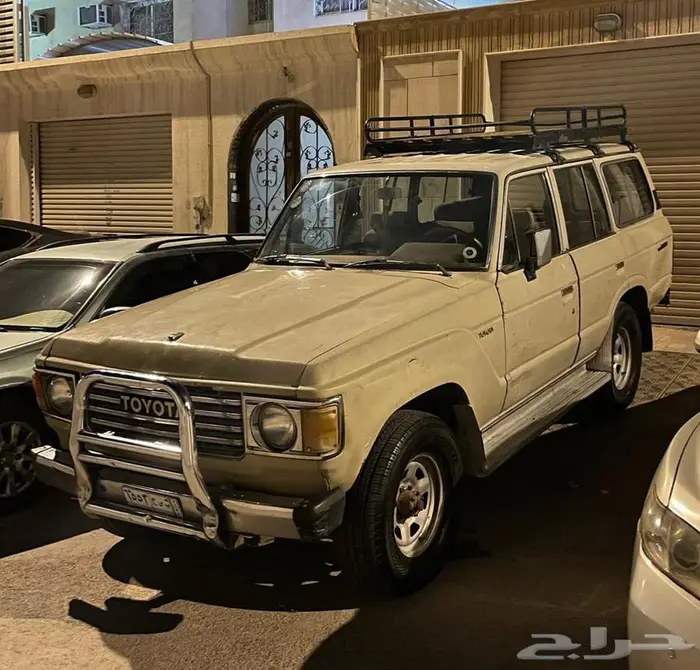 لاندكروزر نظيف 83 0