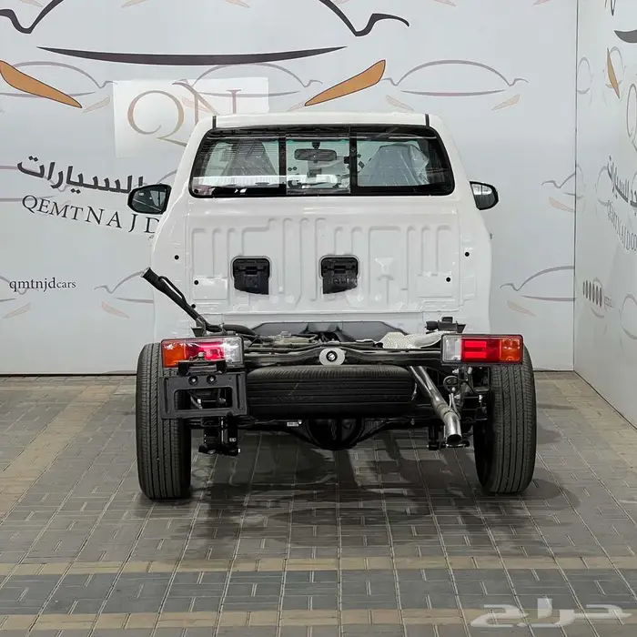 هايلوكس GL غمارة بدون دبل ديزل قير عادي بدون صندوق 2025 3