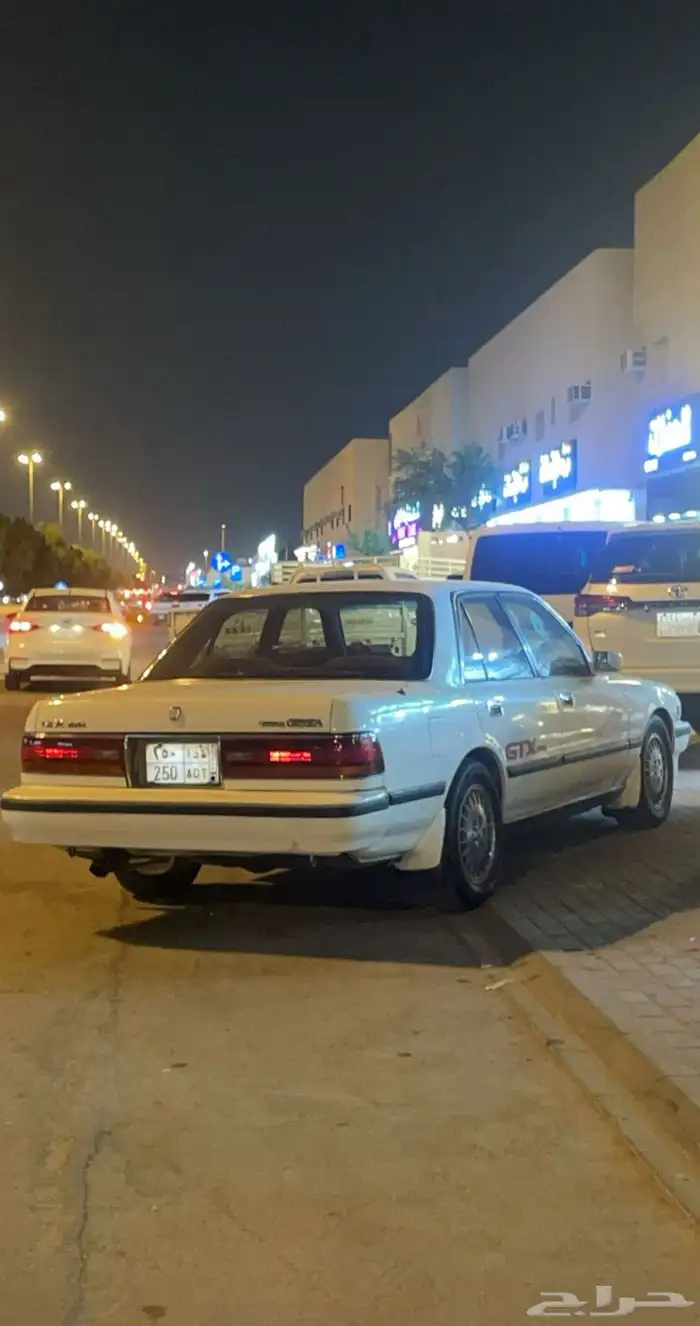 كرسيدا عليها محرك 2jz 0
