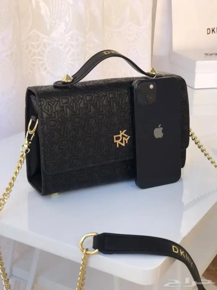 شنط ونظارات نسائية ماركات كوبي ون 42