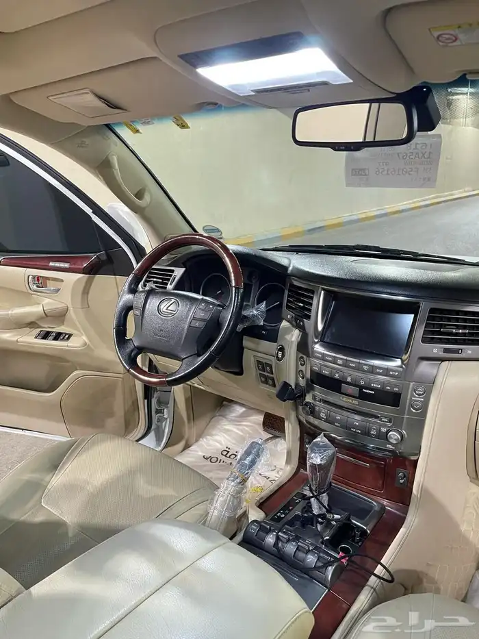 للبيع جيب لكزس 2011 بدي وكاله محركات على الشرط ماشي 270 9