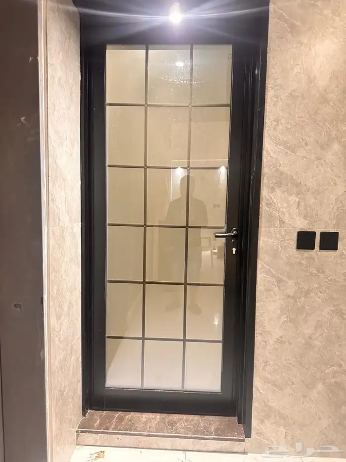 فني المنيوم تفصيل درايش وشبابيك ابواب المنيوم صيانة درايش 5